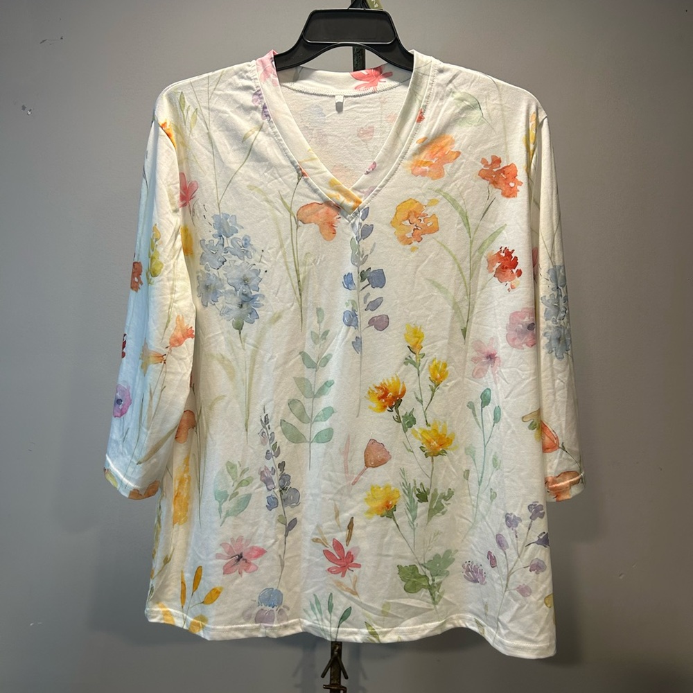 NWOT Floral V-Neck Women's Top